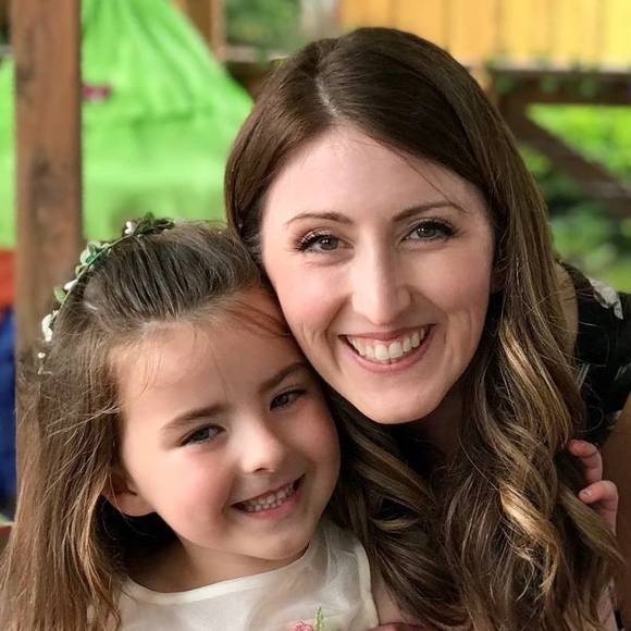 Meet your Posher, Laura - Picture 1 of 1